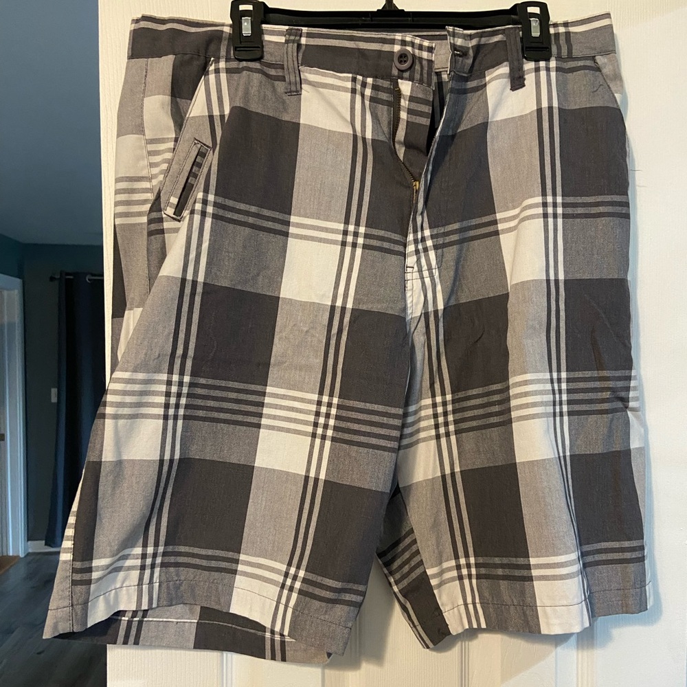 Men, Burnside Size 36 plaid black and white shorts
